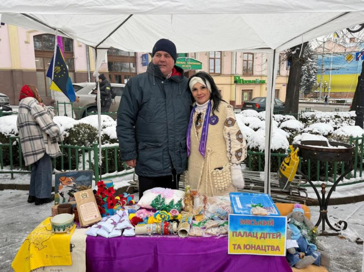 У Чернівцях на ярмарку збирали кошти для 82 Буковинської бригади та 107 бригади ТРО