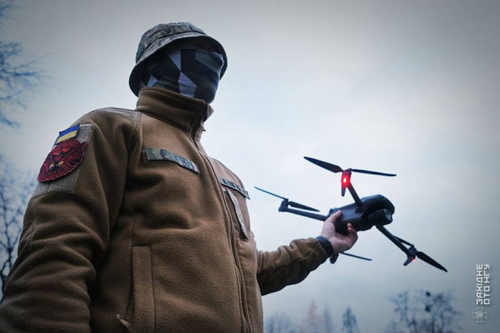 Від відеоігор до знищення окупантів: як воює і про що мріє чернівецький оператор дронів "Бакс"