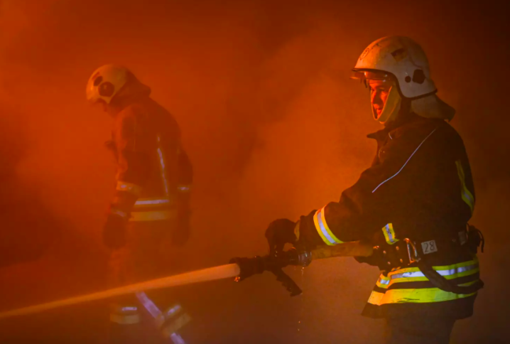 Вночі у селі Кам'янка згорів вщент деревообробний цех