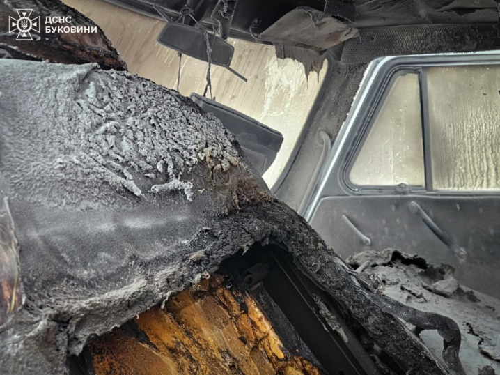 У пожежі на Буковині загинув чоловік: рятувальників викликали очевидці У пожежі на Буковині загинув чоловік: рятувальників викликали очевидці