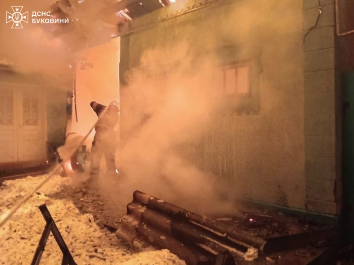 Трагічна пожежа. На Буковині у вогні загинув пенсіонер