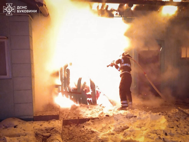 Трагічна пожежа. На Буковині у вогні загинув пенсіонер