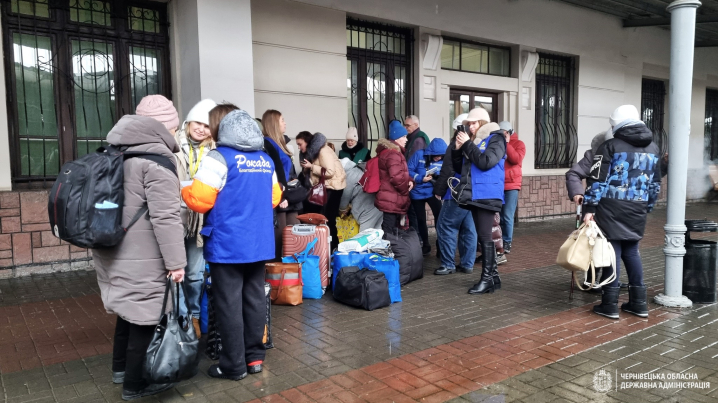 До Чернівців прибув черговий евакуаційний потяг До Чернівців прибув черговий евакуаційний потяг