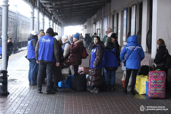 До Чернівців прибув черговий евакуаційний потяг До Чернівців прибув черговий евакуаційний потяг