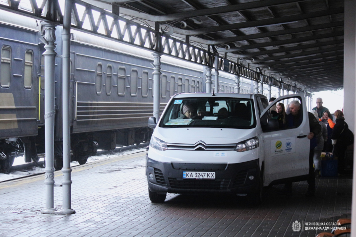 До Чернівців прибув черговий евакуаційний потяг До Чернівців прибув черговий евакуаційний потяг