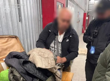 Сховав ліки у фольгу: на Буковині судитимуть контрабандиста, який віз ліки з Єгипту