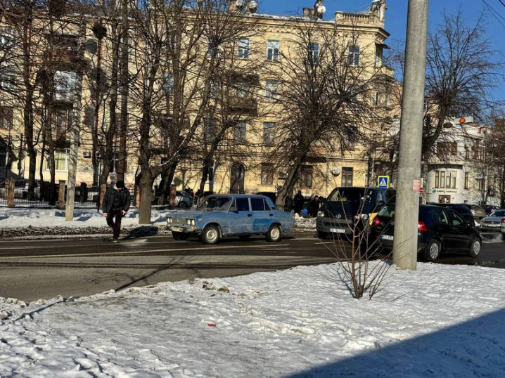 На Садовій на пішохідному переході збили школяра