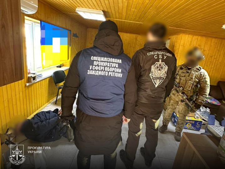 300 тис. грн “відкату” з державної виплати захисника: на Буковині викрили командира військової частини