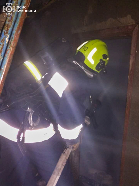 Дві пожежі за добу: буковинців закликають бути обережними в сезон опалення