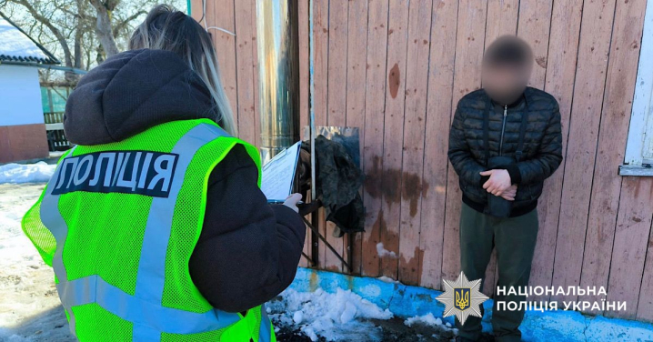 Зниклу дівчинку викрав нелюд і закував у кайданки: неподалік Чернівців поліція затримала злочинця