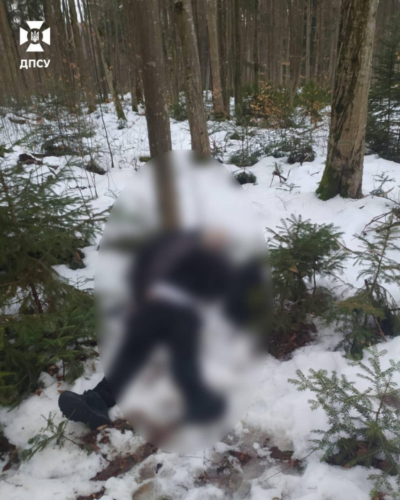 Причиною смерті чоловіка, якого знайшли у Красноїльську, стала серцева недостатність