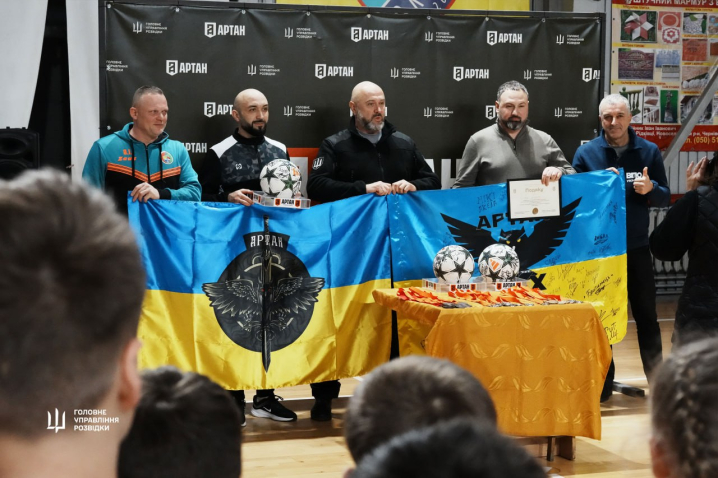 На честь “Соніка”: у Чернівцях провели футбольний турнір на підтримку бійця ГУР