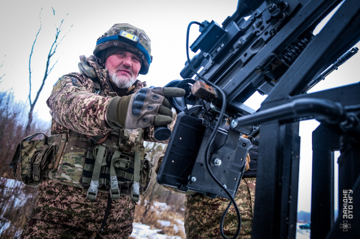 З кулеметом проти піхоти і дронів. Історія піхотинця, який став мисливцем на дрони