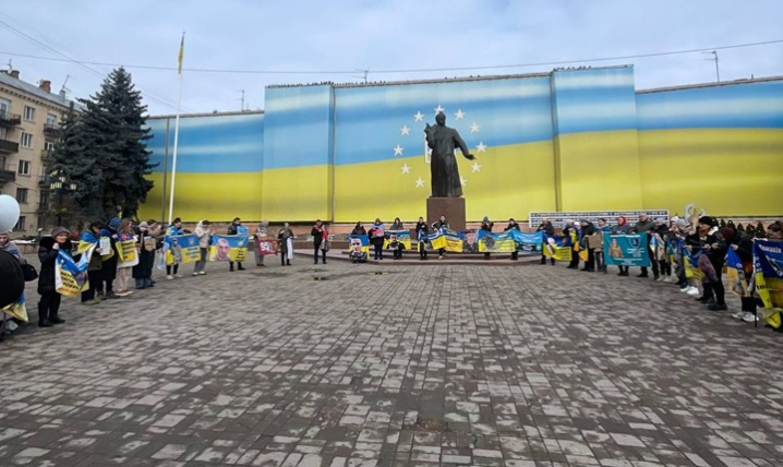 У Чернівцях відбулася акція на підтримку військовополонених та безвісти зниклих