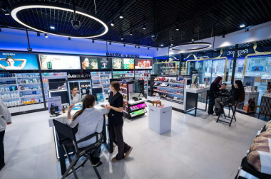 Сервісний простір краси з преміальним асортиментом: перші результати роботи EVA BEAUTY у Чернівцях