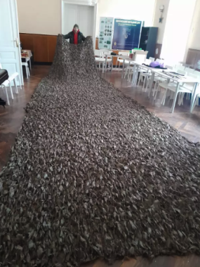 У Чернівцях волонтери оголосили збір на маскувальні сітки та окопні свічки для ЗСУ