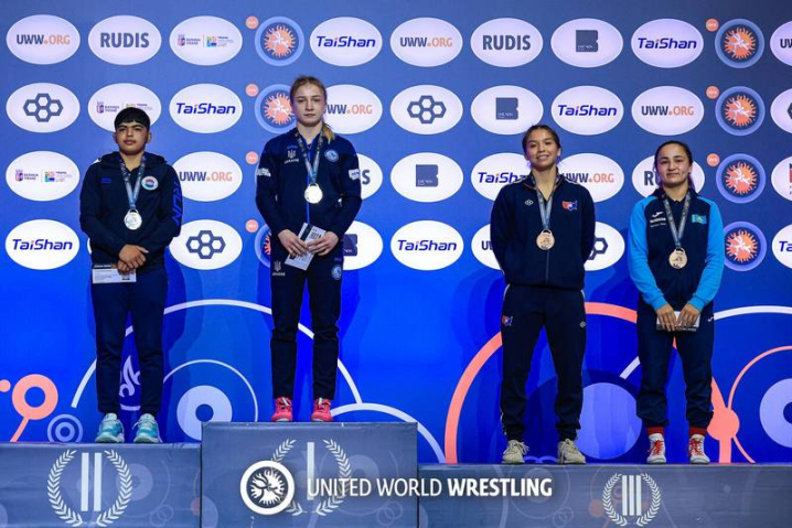 Чернівецькі сестри Винник успішно виступили на міжнародному турнірі з боротьби Чернівецькі сестри Винник успішно виступили на міжнародному турнірі з боротьби