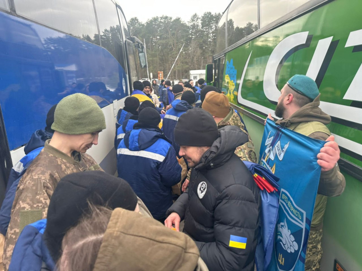 Додому з російського полону повернулися 200 українських захисників