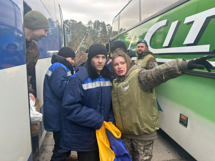 Додому з російського полону повернулися 200 українських захисників