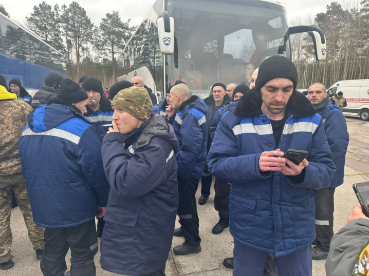 Додому з російського полону повернулися 200 українських захисників