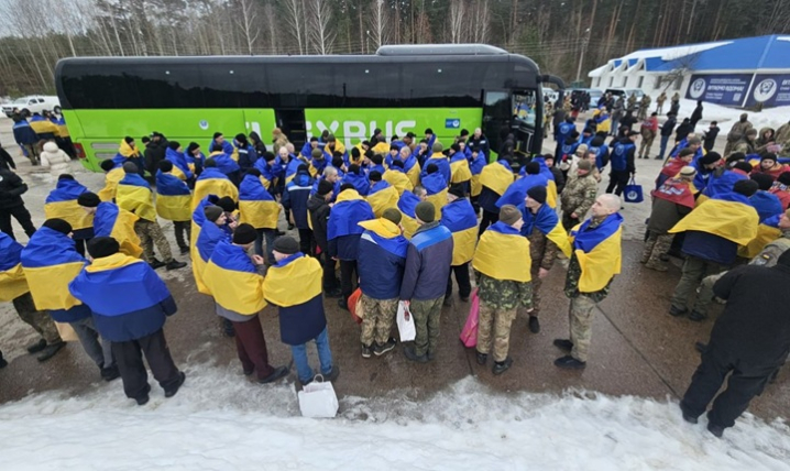 Додому з російського полону повернулися 200 українських захисників