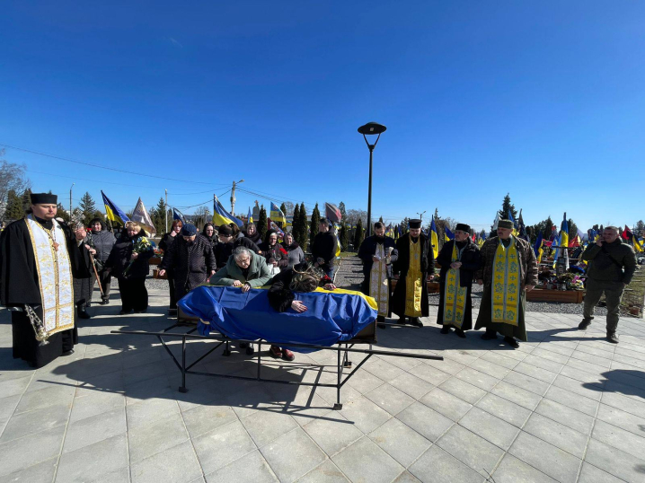 Чернівці віддали останню шану Герою Дмитру Собку