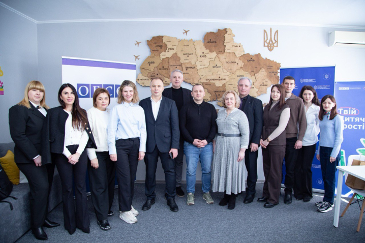 У Заставні та Хотині відкрили простори для дітей, які постраждали від війни