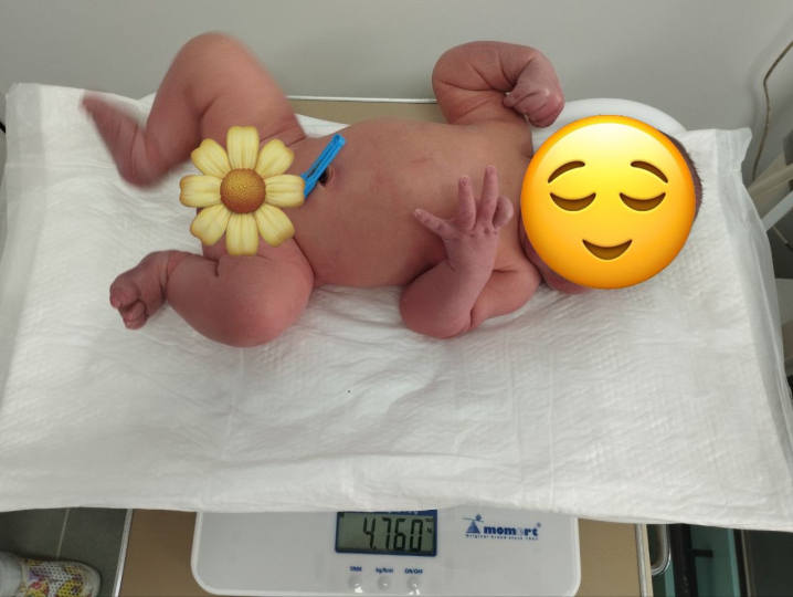 Справжній козак: у Хотині народився хлопчик вагою майже 5 кілограмів