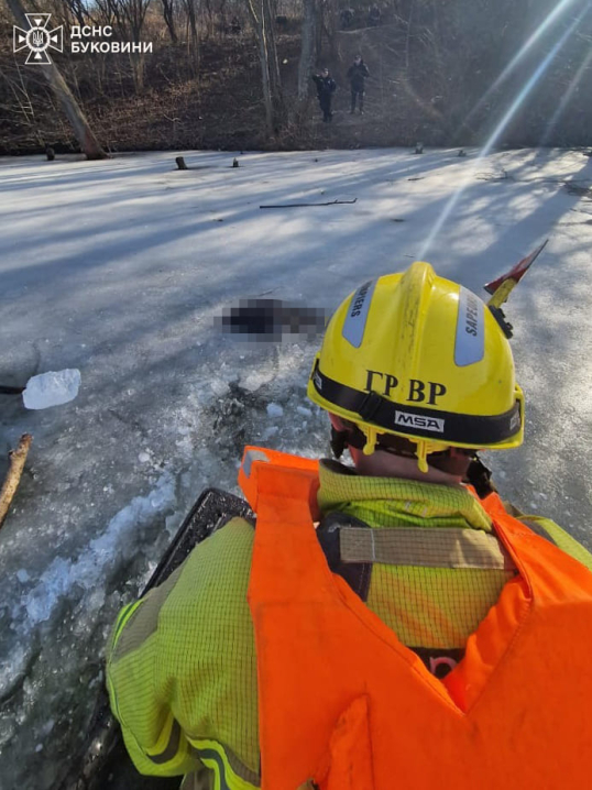 На Буковині у ставку виявили тіло 56-річного чоловіка