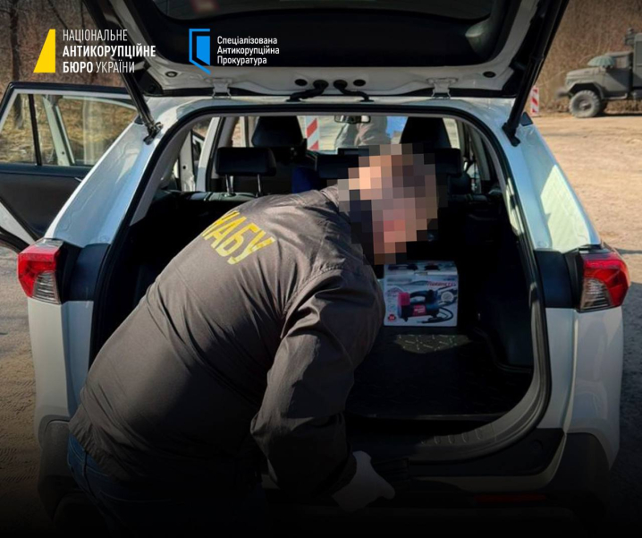 На Буковині викрили суддю, який вимагав 30 тисяч доларів від адвоката для київського колеги