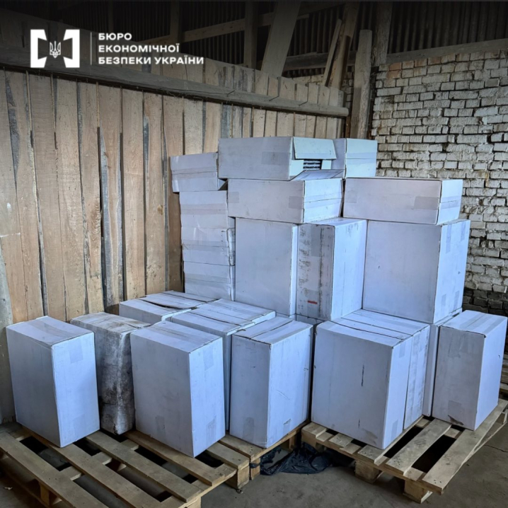 У Чернівецькій області у чоловіка вилучили контрафактні сигарети на 7 мільйонів гривень