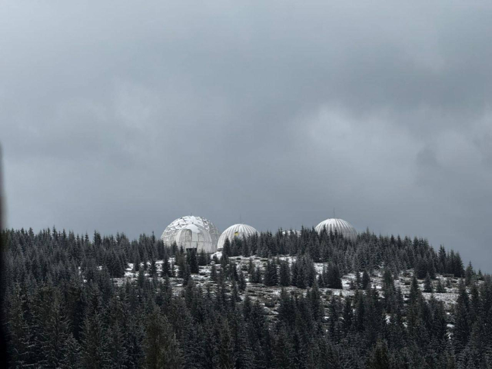 Карпати лікують. Ветерани піднялися на гору Томнатик до РЛС «Памір»