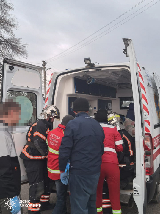 На Буковині від зіткнення автівок постраждали четверо людей