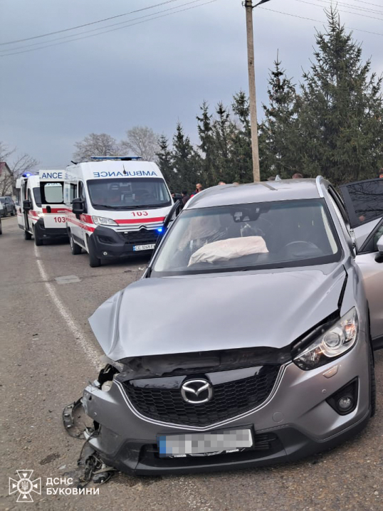 На Буковині від зіткнення автівок постраждали четверо людей