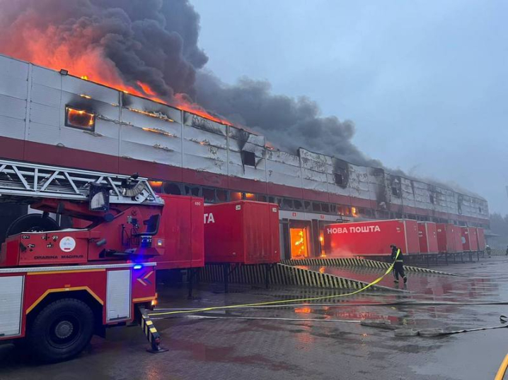 Під ранок на Буковині оголошували тривогу через загрозу атаки російських шахедів Під ранок на Буковині оголошували тривогу через загрозу атаки російських шахедів