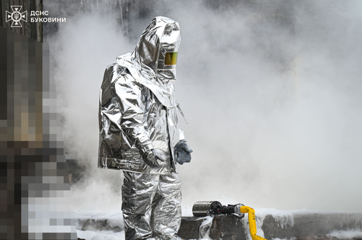 Росія атакувала енергетичну інфраструктуру на Буковині: спалахнула пожежа