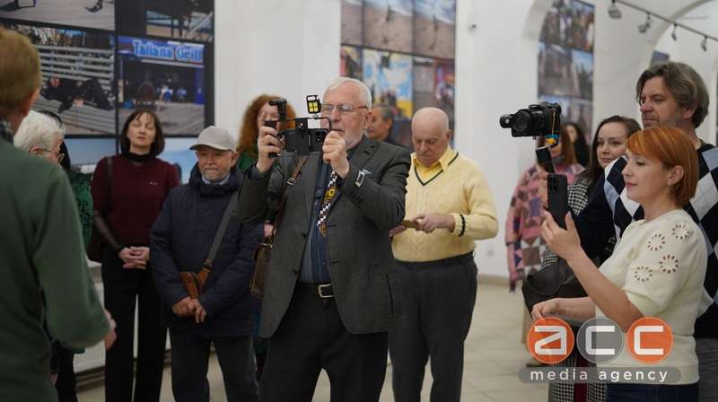 У Чернівцях відкрилась фотовиставка батька і сина Тутельманів  "Діалоги"
