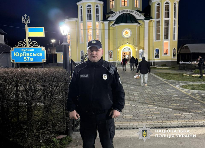 У Великдень богослужіння на Буковині відбулися спокійно під посиленим наглядом поліції