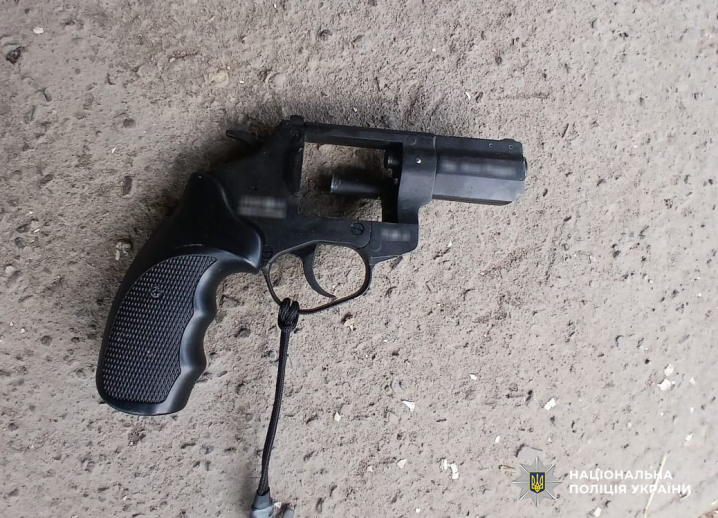 Стрілянина у Львові: чоловік відкрив вогонь з пістолету