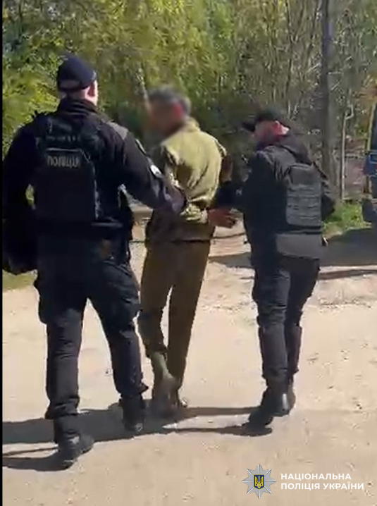 Стрілянина у Львові: чоловік відкрив вогонь з пістолету