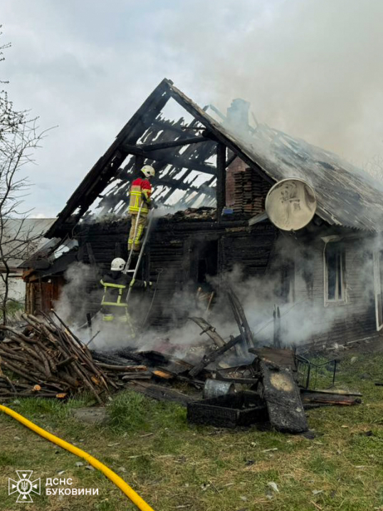 У Берегометі спалахнула пожежа у  житловому будинку