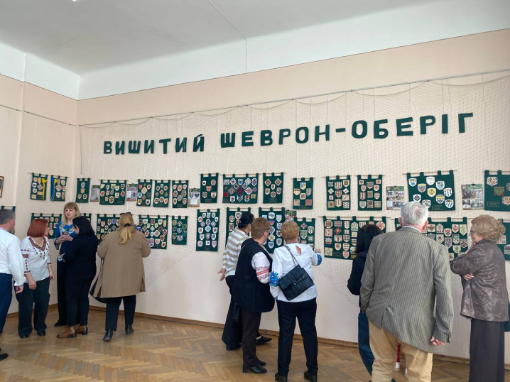 У Чернівцях відкрили виставку «Вишиваний Дивотвір»