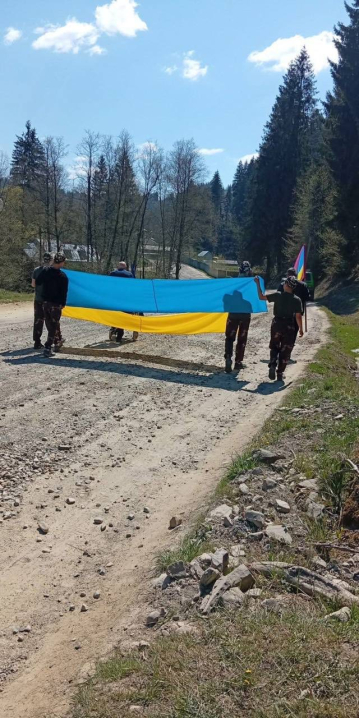 На Буковині волонтер з інвалідністю Валерій Монарха вшосте розпочав марафон, аби зібрати гроші для ЗСУ 