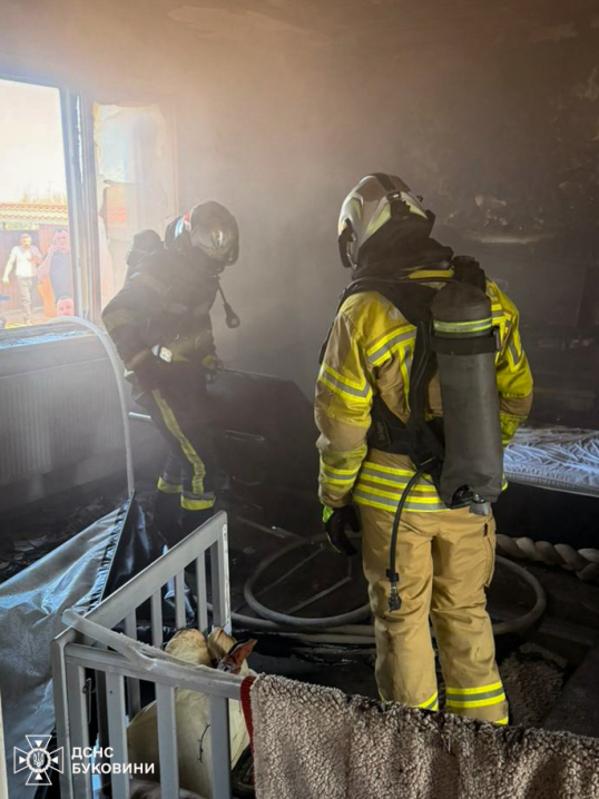 За добу на Буковині трапилося 5 пожеж: горіли житлові будинки та будівлі
