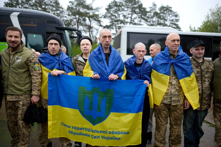 З російського полону додому повернулися 205 військових