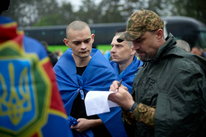 З російського полону додому повернулися 205 військових