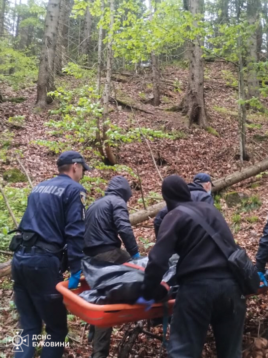 У Красноїльську у горах знайшли тіло 47-річного чоловіка