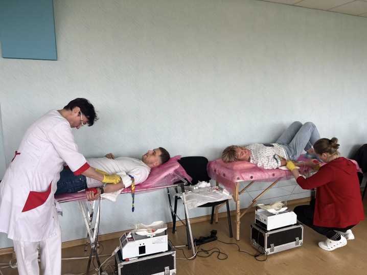 У Чернівцях працівники тролейбусного управління здали кров для потреб пацієнтів