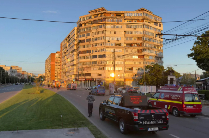 Російський дрон врізався в багатоповерхівку в Румунії, виникла пожежа, є потерпілі