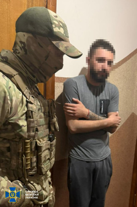 На Буковині СБУ ліквідувала канал незаконного переправлення чоловіків за кордон: затримано правоохоронців На Буковині СБУ ліквідувала канал незаконного переправлення чоловіків за кордон: затримано правоохоронців